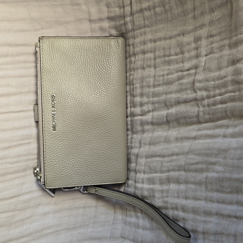 Michael Kors Wristlet
